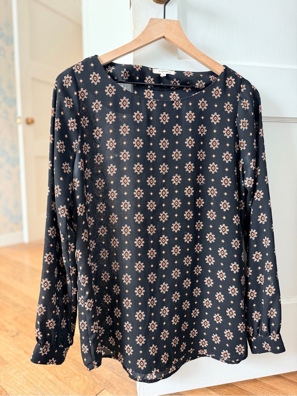Pleione Black Long-Sleeve Floral Medallion Top